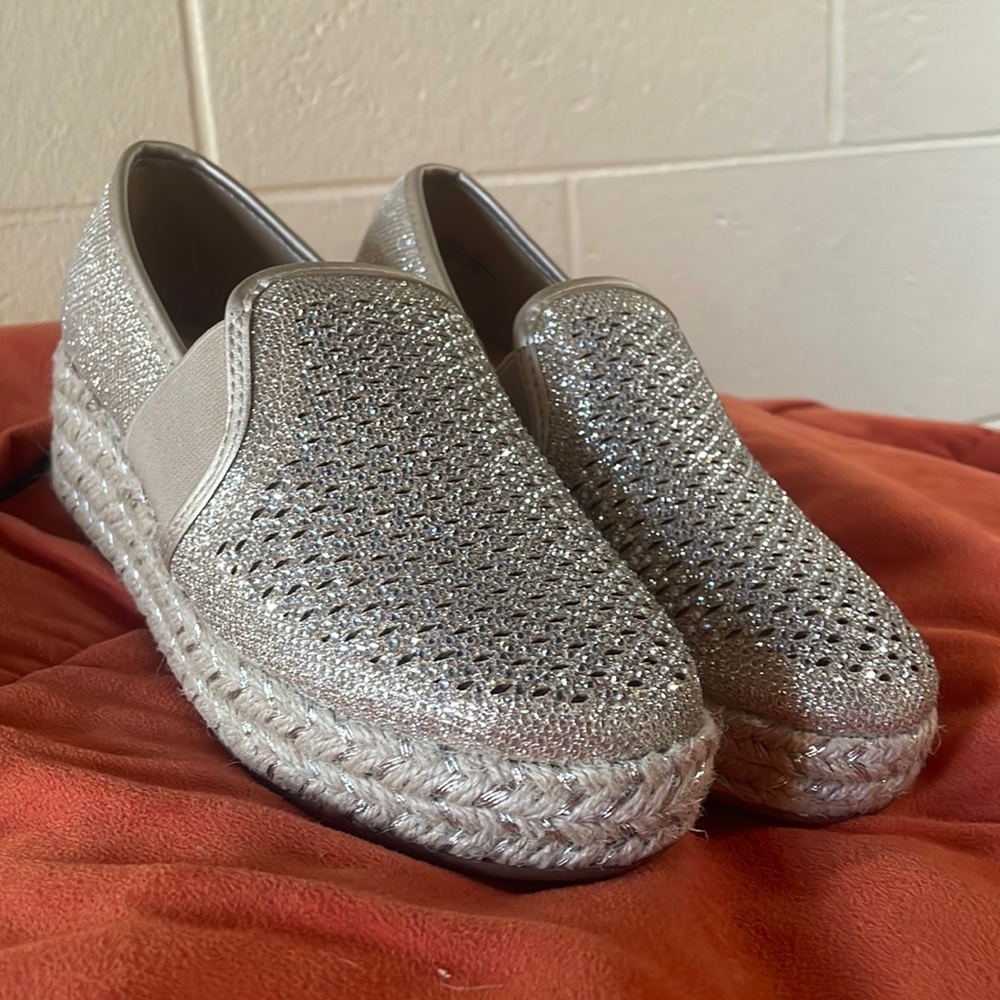 Gold Andiamo Espandrillas Slip On Sparkle Shoes Size 5.5